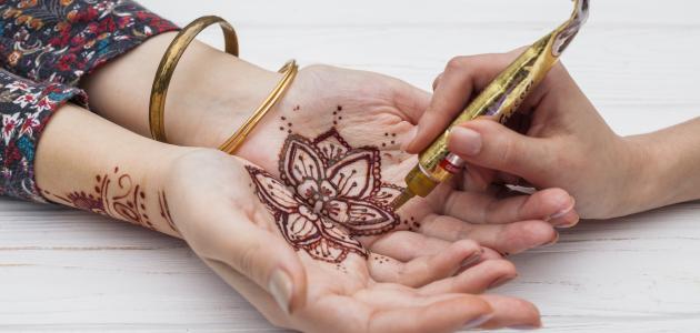 كيفية عمل حنة الرسم كيفية عمل حنة الرسم