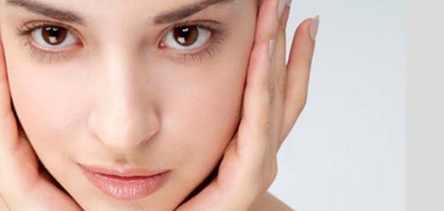 كيف أرطب بشرتي قبل المكياج كيف أرطب بشرتي قبل المكياج