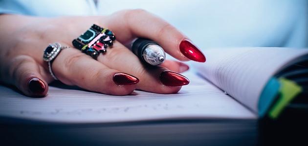 كيف أطول أظافري بطريقه سهلة كيف أطول أظافري بطريقه سهلة