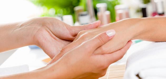 كيف أعتني بيدي وأظافري كيف أعتني بيدي وأظافري