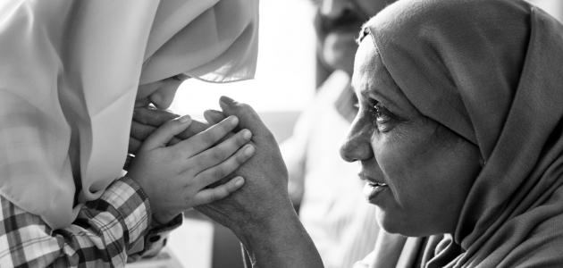 كيف تكسبين رضا أمك كيف تكسبين رضا أمك