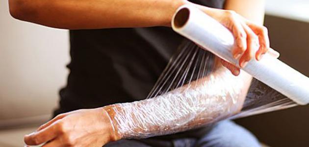 لفّ الجسم بالنايلون: هل هو مفيد حقاً؟