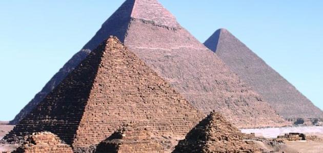 ماذا يوجد داخل الأهرامات ماذا يوجد داخل الأهرامات