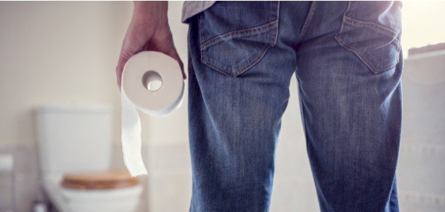 ما هو سبب نزول الدم مع البول