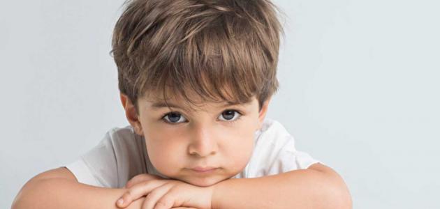 متى يعتبر الطفل متأخراً في الكلام