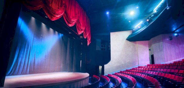 مراحل تطور الفن المسرحي مراحل تطور الفن المسرحي