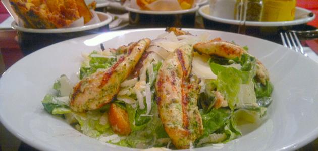 مكونات وطريقة تحضير صوص سلطة السيزر مكونات وطريقة تحضير صوص سلطة السيزر