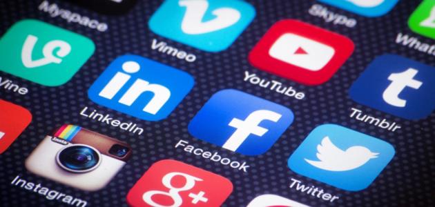 مواقع التواصل الاجتماعي العربية