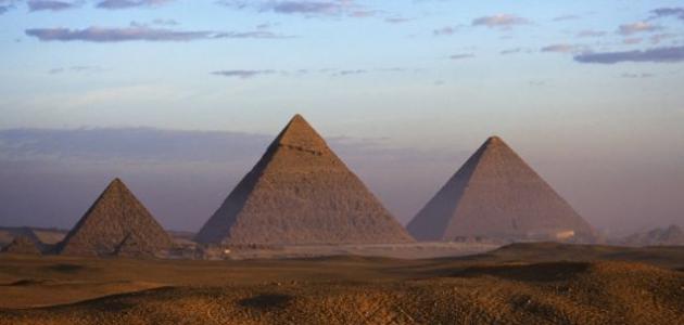 صورة كيف تم بناء الاهرامات المصرية