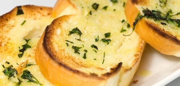 صورة جديد طريقة عمل الخبز بالثوم والجبنة