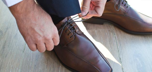 صورة جديد كيفية تكبير الحذاء الضيق للرجال