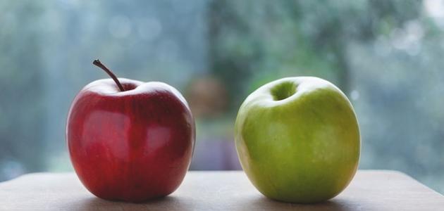 صورة جديد الفرق بين التفاح الأخضر والأحمر للرجيم