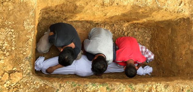 صورة جديد كيفية دفن الميت