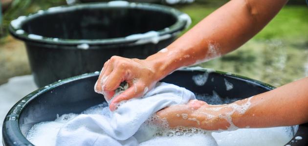 صورة جديد طريقة غسل الملابس يدوياً