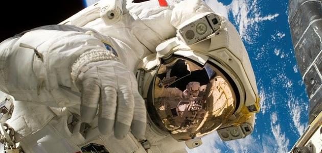 صورة جديد لماذا يرتدي رواد الفضاء ملابس خاصة