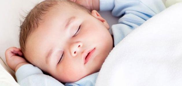 صورة جديد كم عدد ساعات نوم الطفل الرضيع