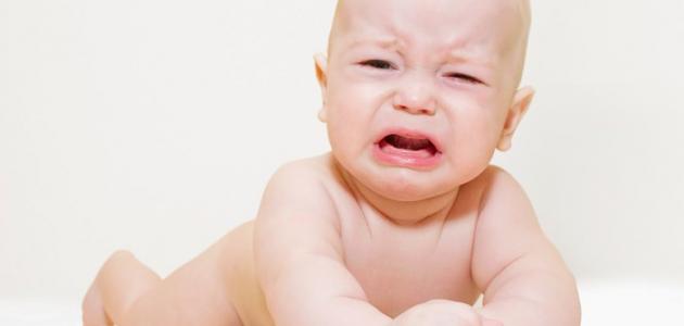 صورة أسباب بكاء الطفل الرضيع المستمر