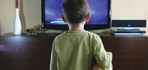 صورة تأثير التلفزيون على الأطفال