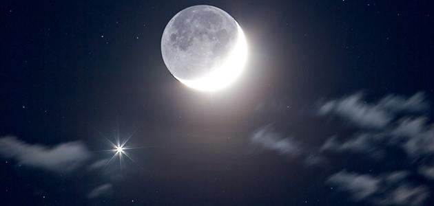 صورة كلام جميل عن القمر