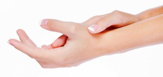 صورة علاج جفاف جلد اليدين