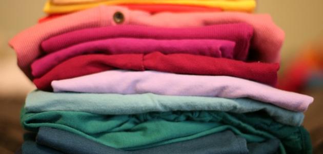 صورة طريقة غسل الملابس القطنية الملونة