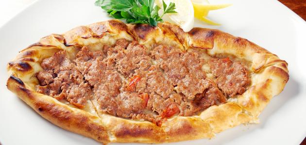 صورة لحم بعجين لبناني