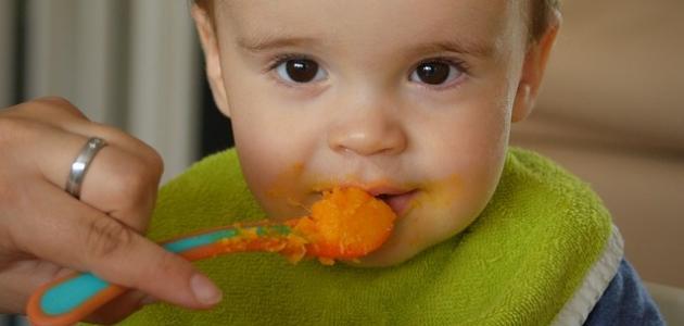 صورة كيف أحبب طفلي بالأكل
