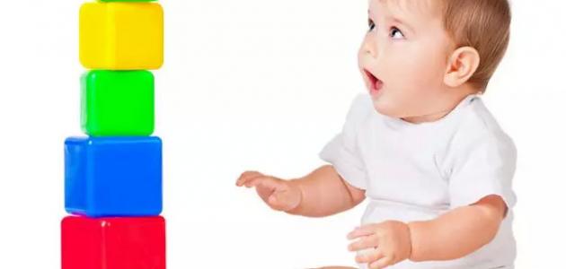 صورة مراحل تطور اللغة عند الطفل