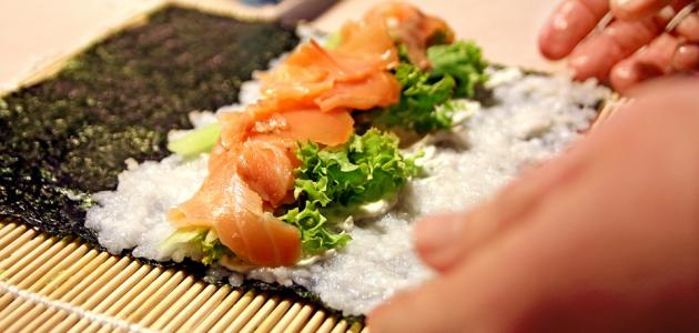 صورة ما هي مكونات أكلة السوشي