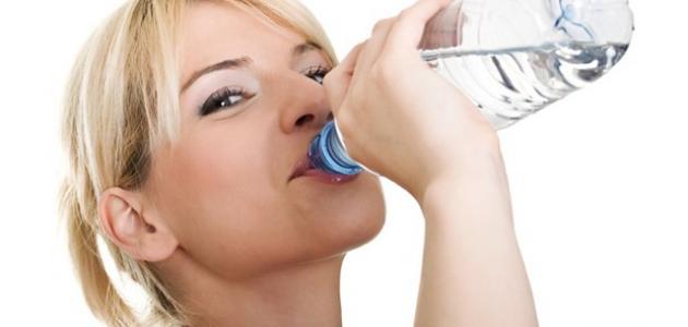 صورة فوائد شرب الماء بكثرة للتخسيس