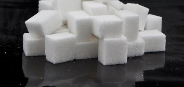 صورة مراحل صناعة قوالب السكر