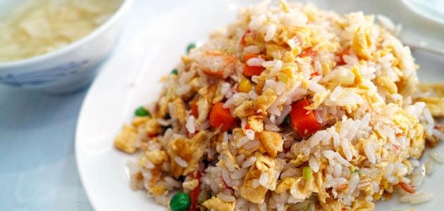 صورة أكل صيني بالدجاج والأرز