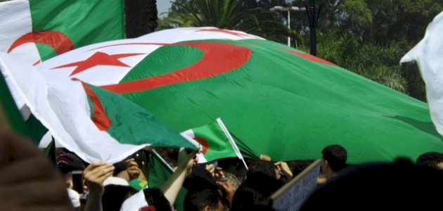 صورة عبارات عن عيد الاستقلال الجزائري